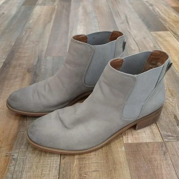 Caslon Women's Brenna Leather Water Resistant Booties - Picture 4 of 9